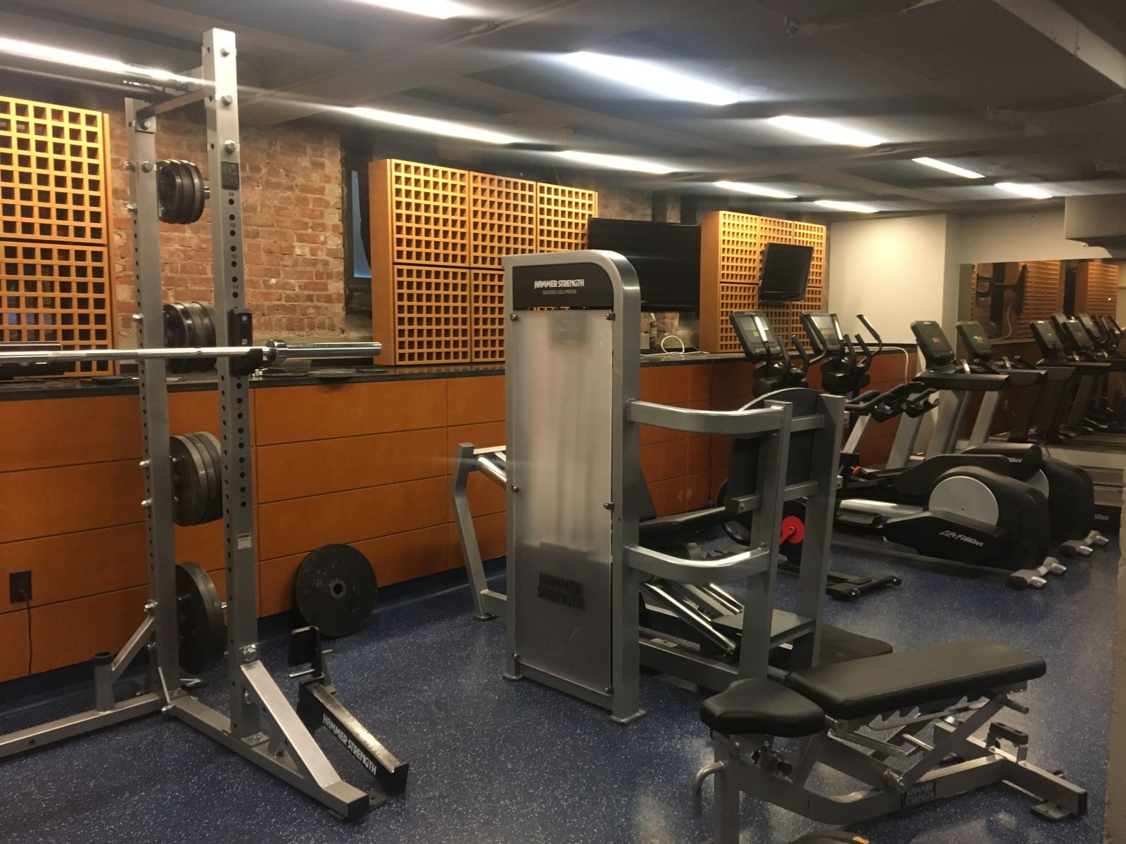 JE gym