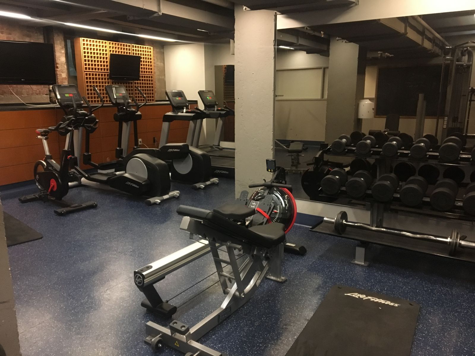 JE gym